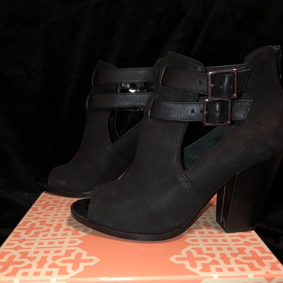 Gianni Bini Wrap-Up Double Strap Peep Toe Size 6.5 - Picture 3 of 3